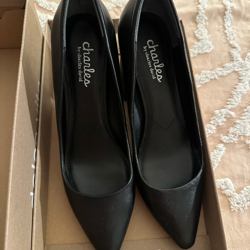 Charles by Charles David Black Women's Shoes Pristine condition!